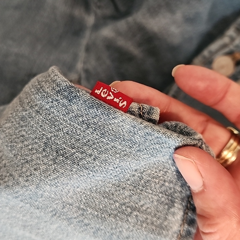 Levi's Blue Denim Button-Up Top XXL - Picture 7 of 8